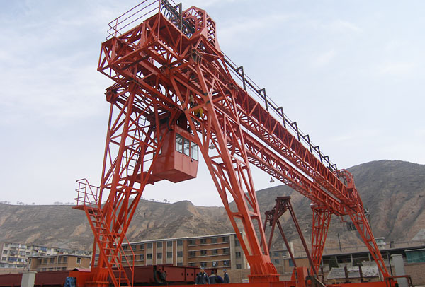 MG雙梁門式起重機(jī)